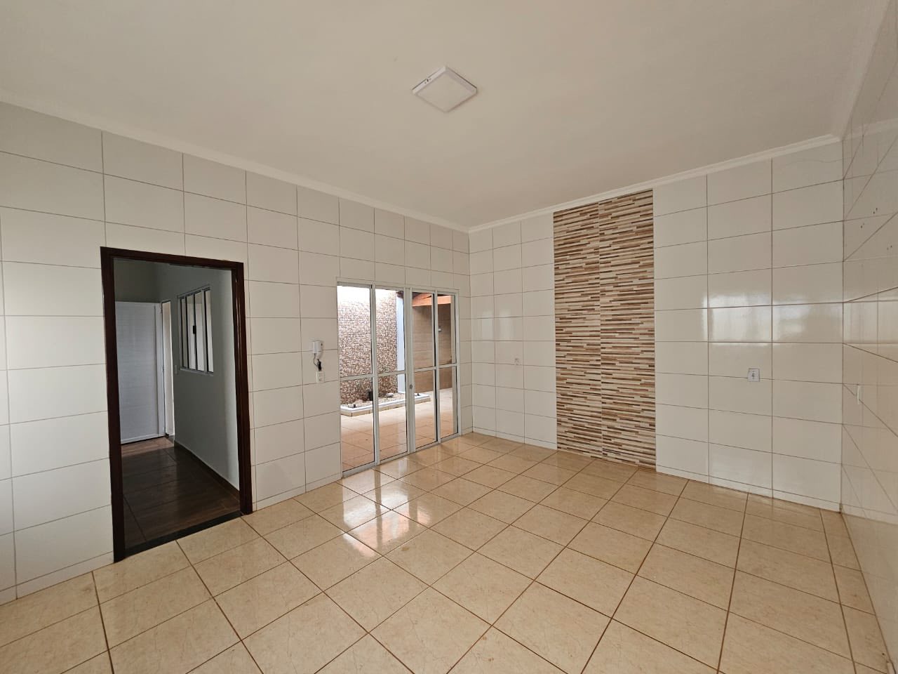 Casa Rua Paraná , n 293 - Parque Varotti