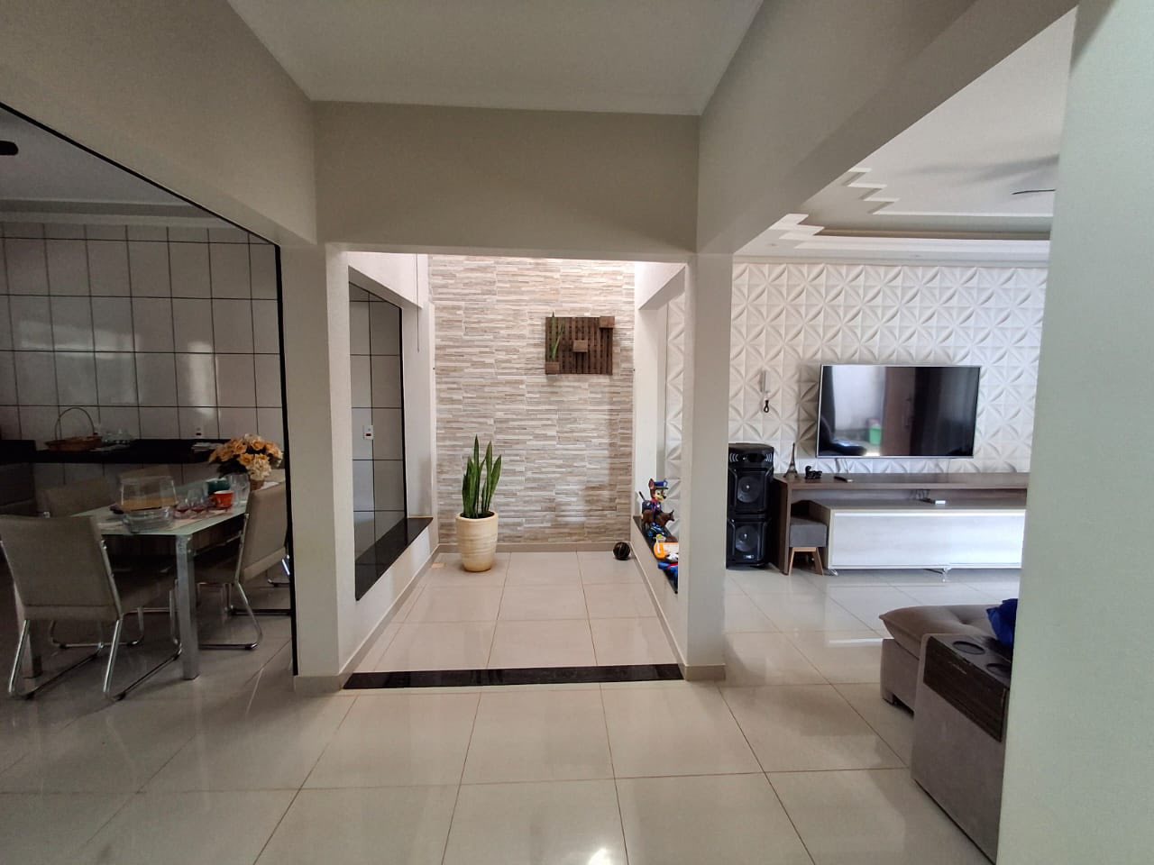 Avenida Brasil , n1263- Parque Varotti