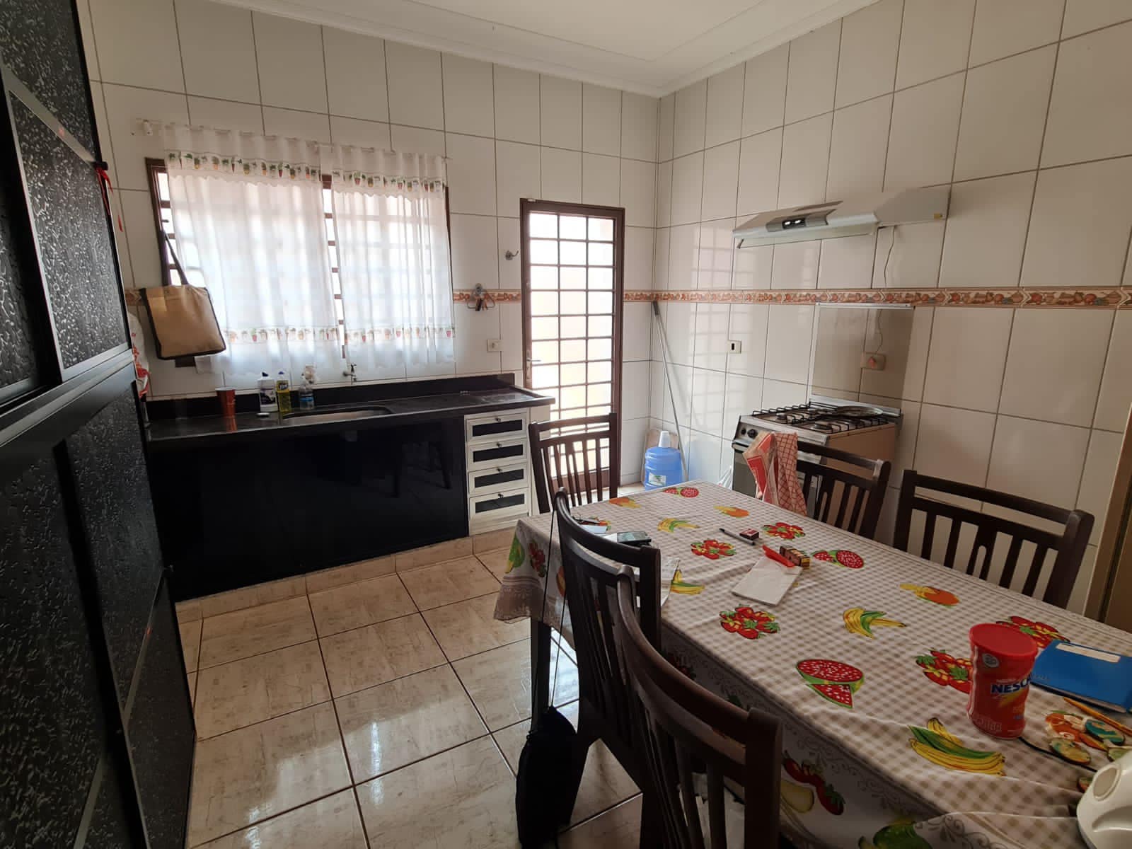 SOBRADO, na Rua Ernesto Bussaglia, n 15- Jardim Pedro Ometto