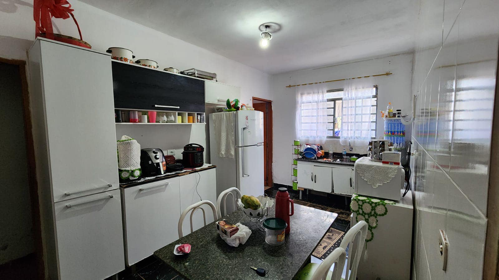Duas Casas Rua Diamantino Mendes Ramos, n 160- Conjunto Habitacional Etore Marquezelli