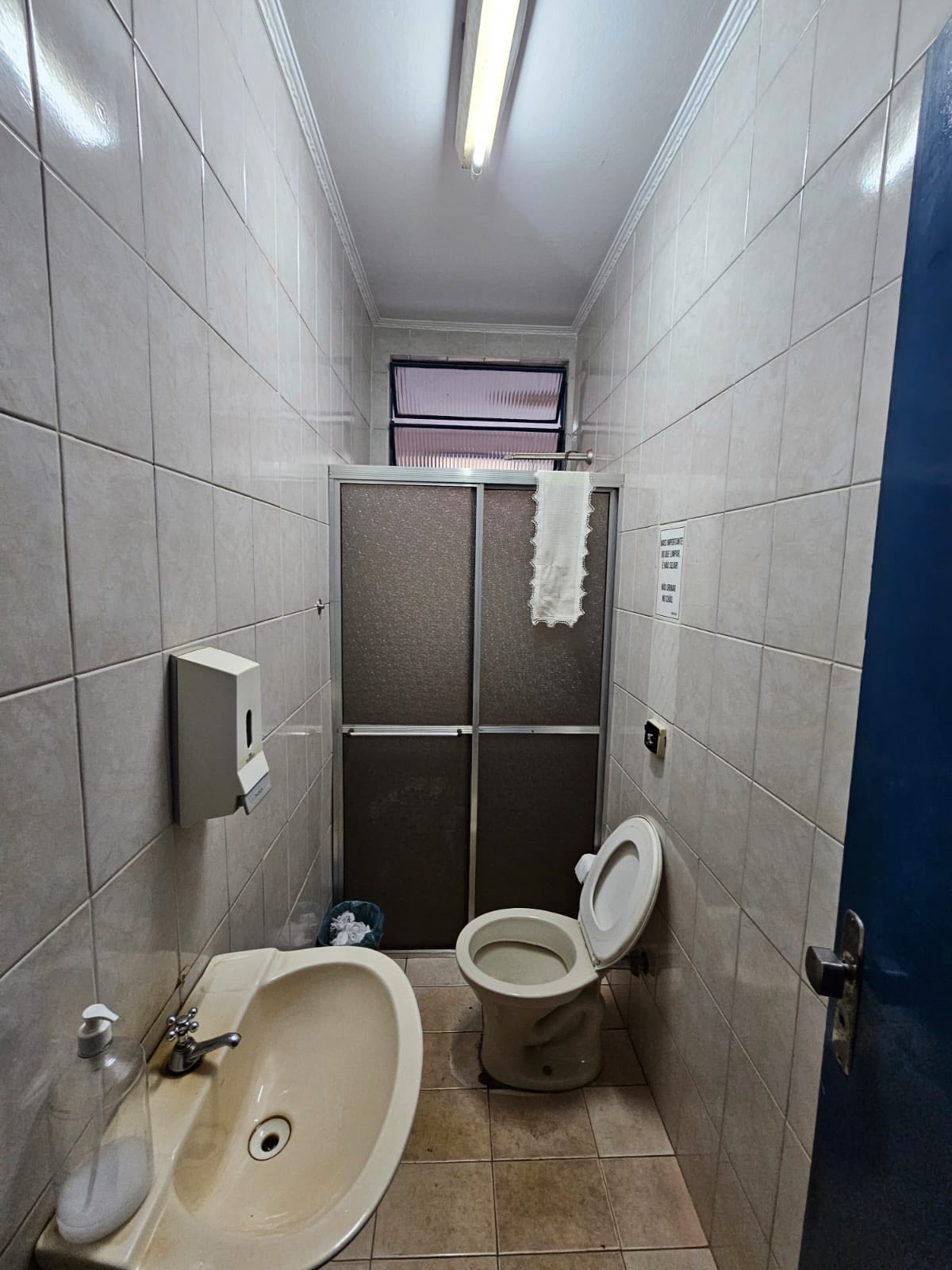 BARRACÃO COMERCIAL (Antigo Bis Bom ), Rua Ambrogio Margutti, n 373- Vila Santa Terezinha