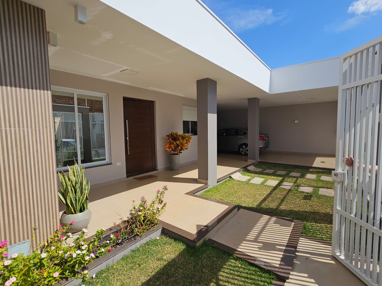 Excelente Casa Residencial - Centro ( Proximo a Praça Central)