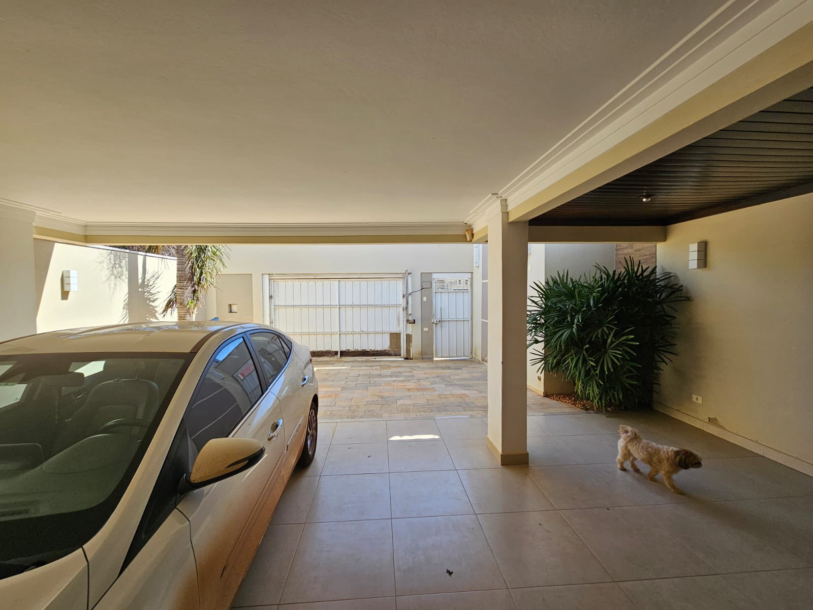 EXCELENTE CASA RESIDENCIAL COM COMÉRCIO - ÓTIMA LOCALIZAÇÃO - CENTRO