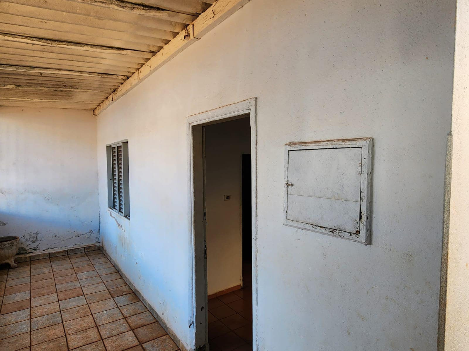 CHÁCARA COM DUAS CASAS RESIDENCIAL, Próximo ao batalhão da Polícia Militar ,Rua Rui Barbosa , n175-Centro