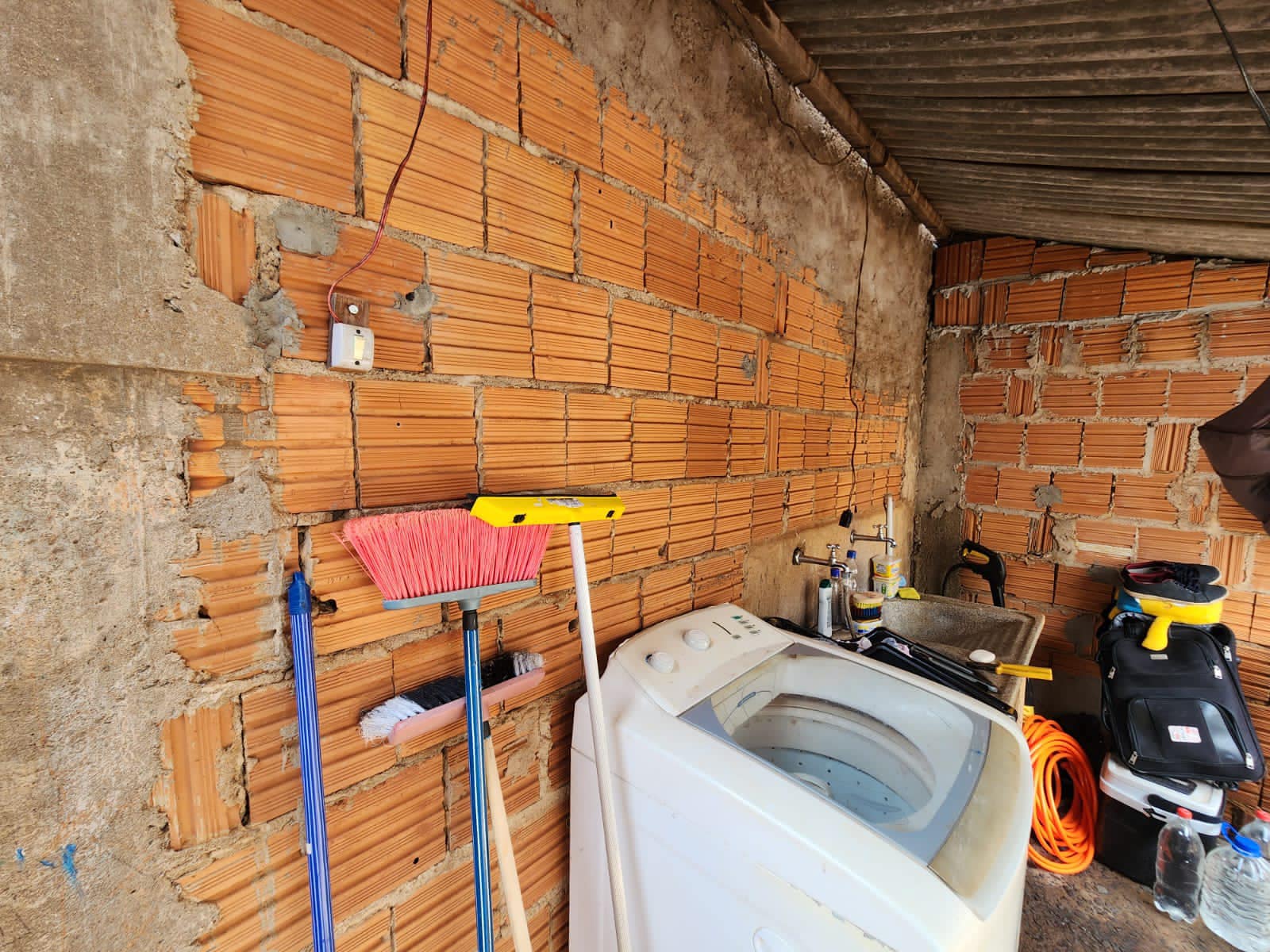 Casa Residencial Geminada Rua Atilio Marcomini, n 34 - Santa Luzia