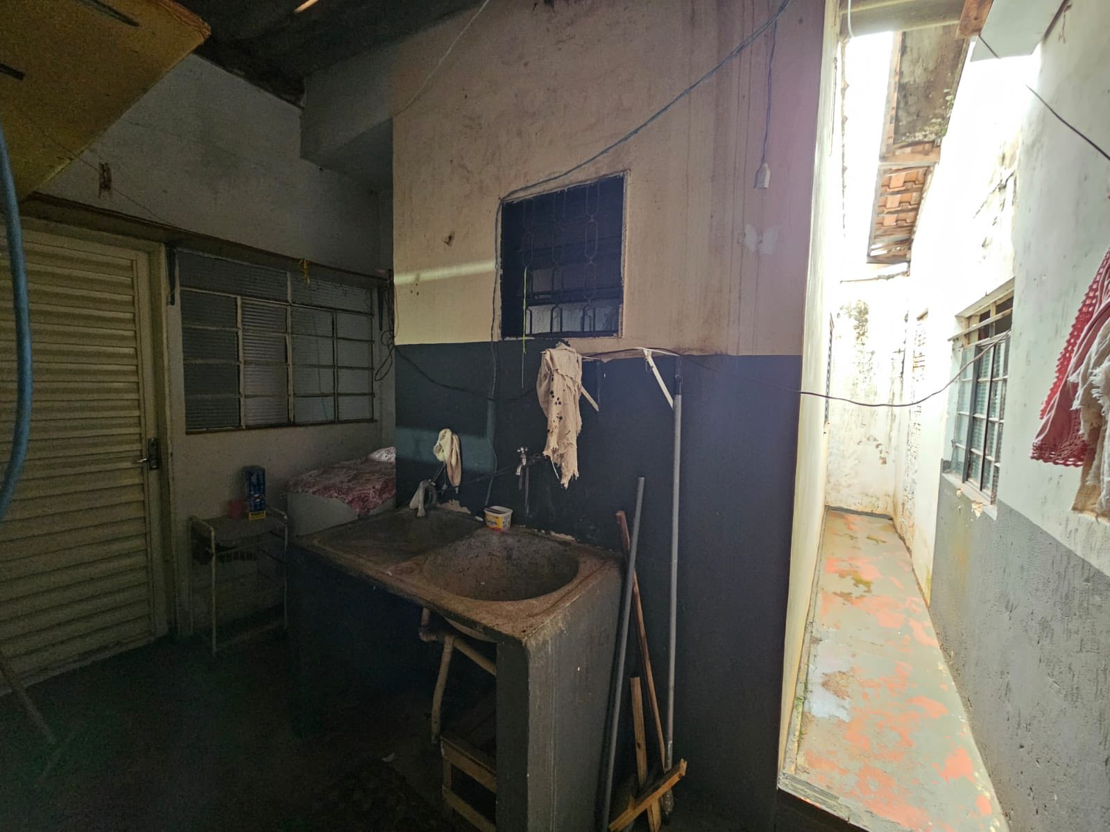 Duas Casas Rua Albino Schiavon, n 77-Conjunto Habitacional Ada Dedini Ometto