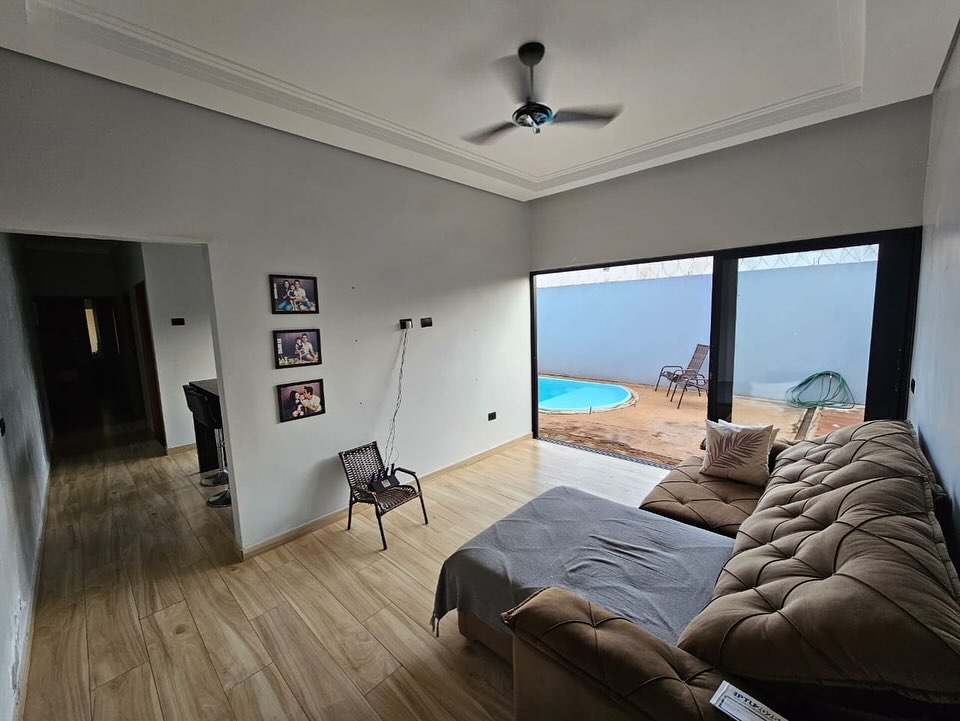 Casa na Rua Alagoas, n100- Parque Varotti