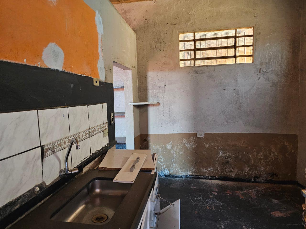 IMÓVEL RESIDENCIAL - COM 4 CASAS, Avenida do Café, n1145- Vila Santa Cruz