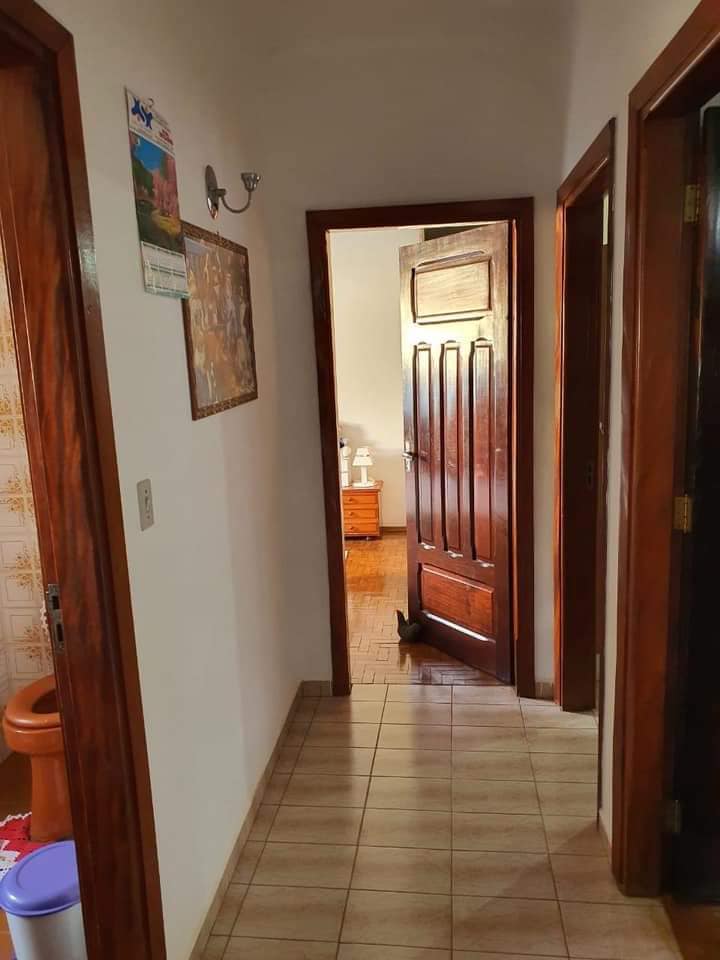 CASA RESIDENCIAL COM SALÃO COMERCIAL, Avenida Quinze de Novembro, n 1165- Centro