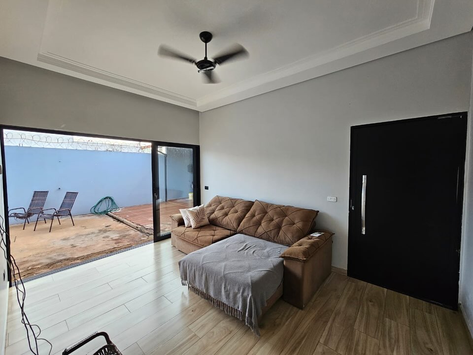 Casa na Rua Alagoas, n100- Parque Varotti