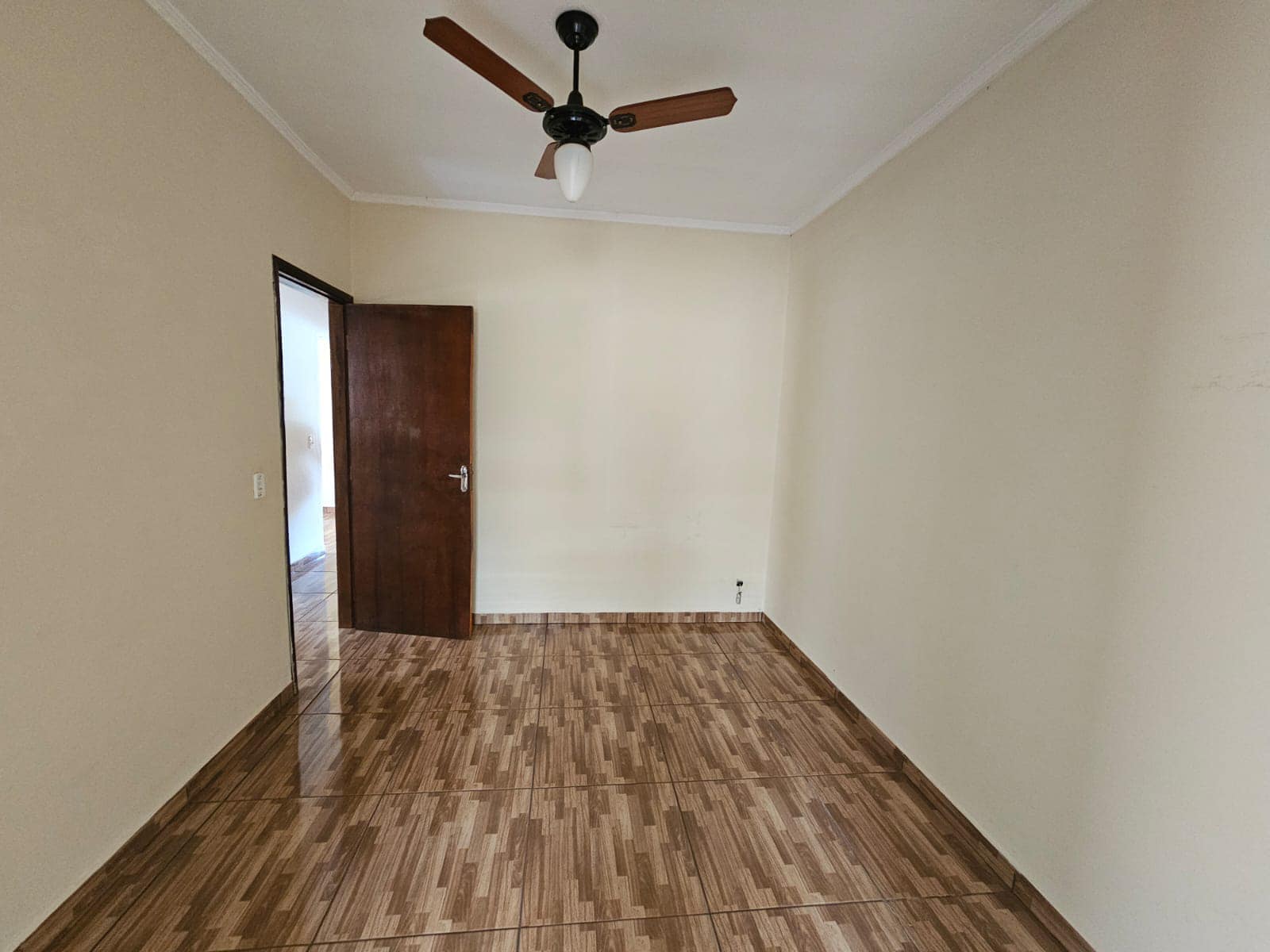 Casa Rua Rubens Malvestiti , n 54- Santa Luzia