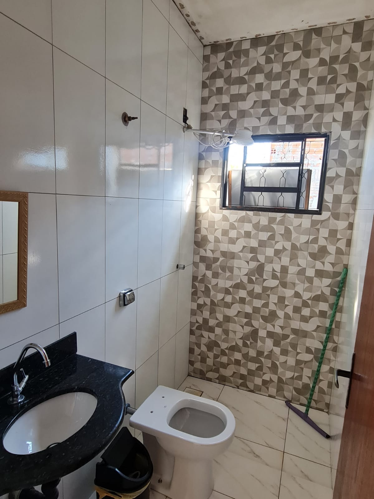 Casa Rua José Vieira Martins , n 102- Santa Luzia