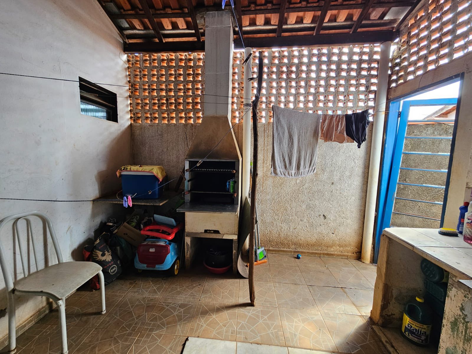 Casa Rua Natal Margutti, n 35- Jardim Santa Lúcia