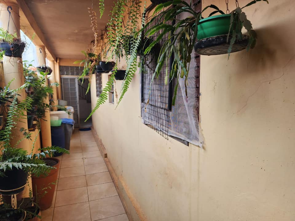 Casa com Ponto Comercial Rua Manoel Pires de Campos , n 122- Vila Santa Terezinha