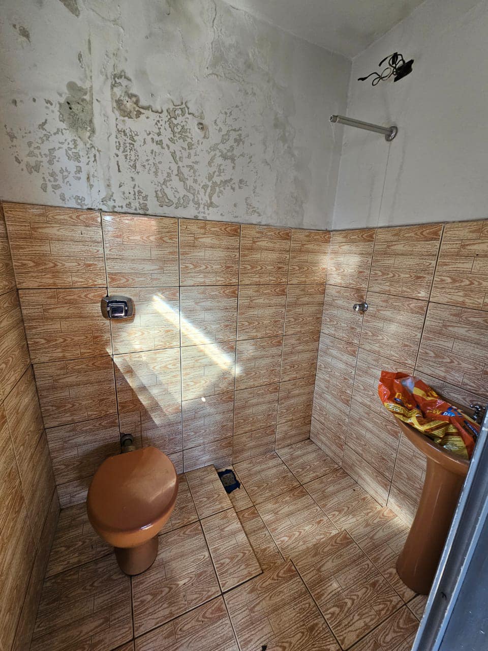 Casa Rua Francisco Cressoni, 425- Conjunto Habitacional Etore Marquezelli