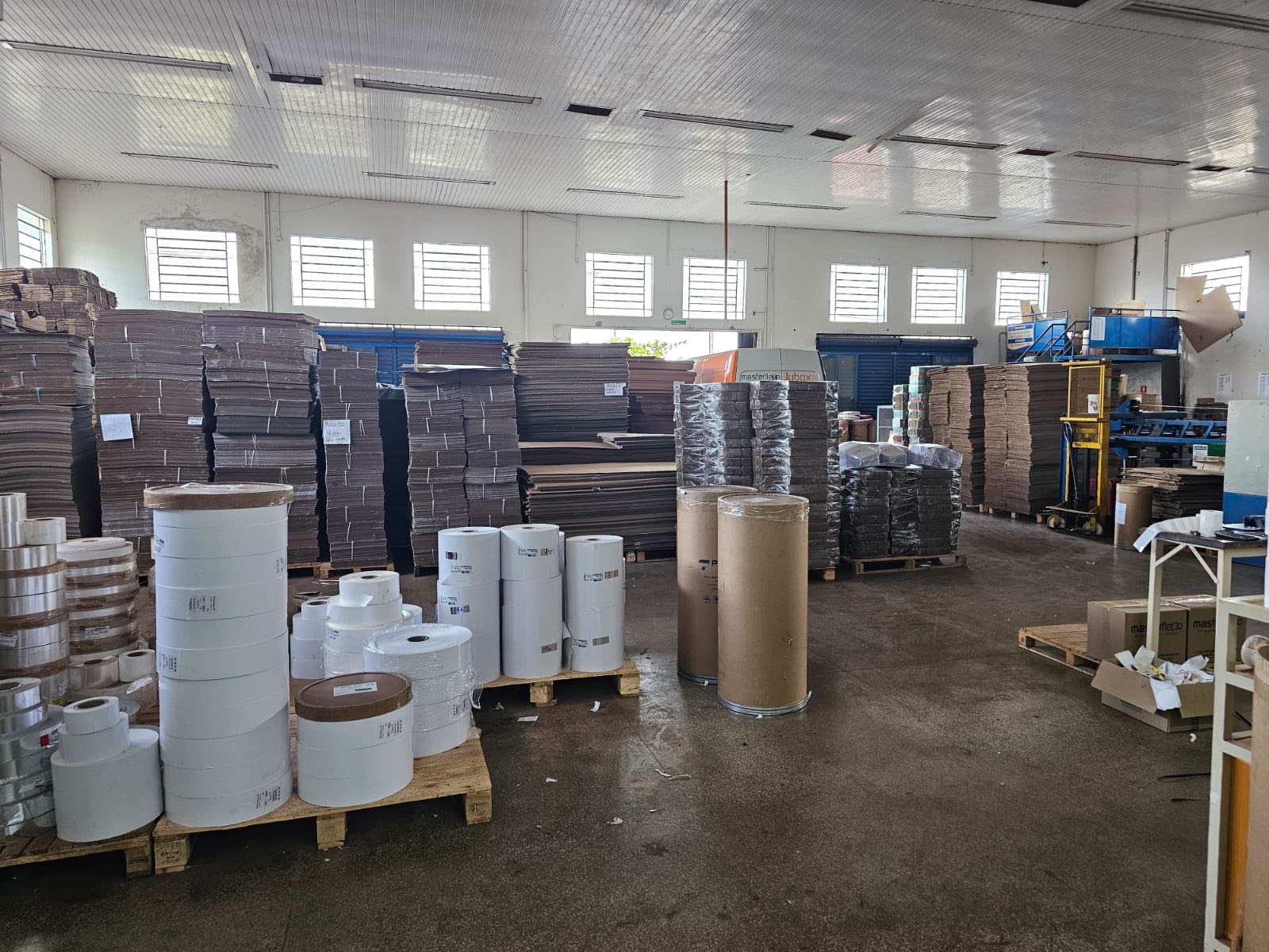 BARRACÃO COMERCIAL (Antigo Bis Bom ), Rua Ambrogio Margutti, n 373- Vila Santa Terezinha