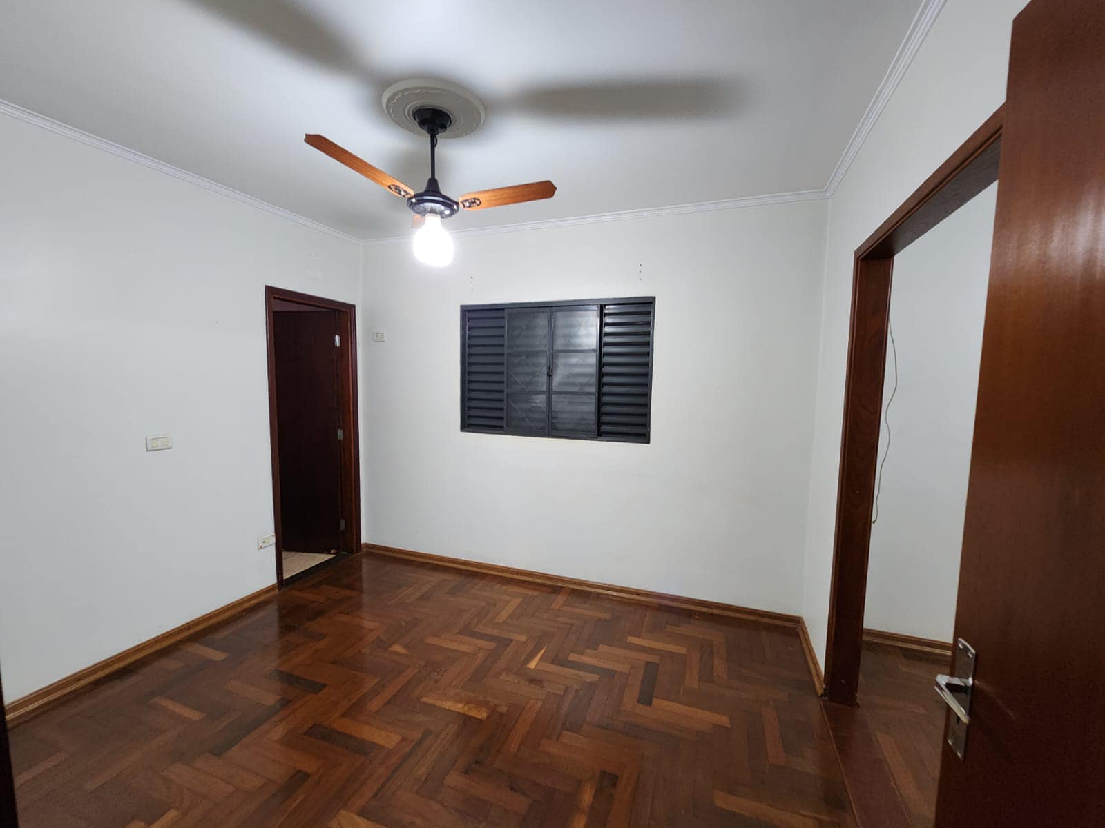 Casa Rua Albino Schiavon, n 112- Conjunto Habitacional Ada Dedini Ometto