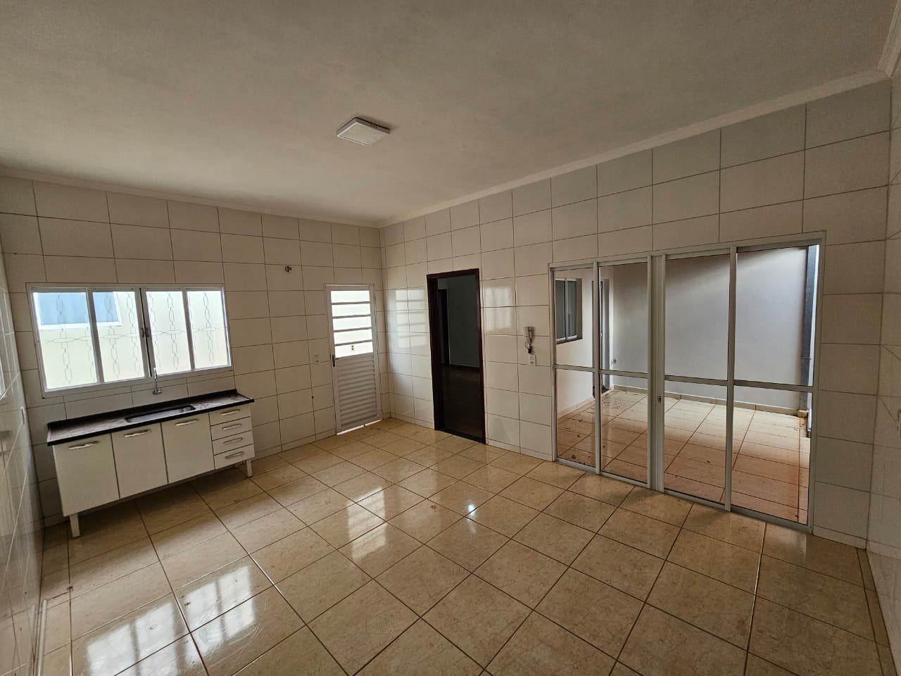 Casa Rua Paraná , n 293 - Parque Varotti