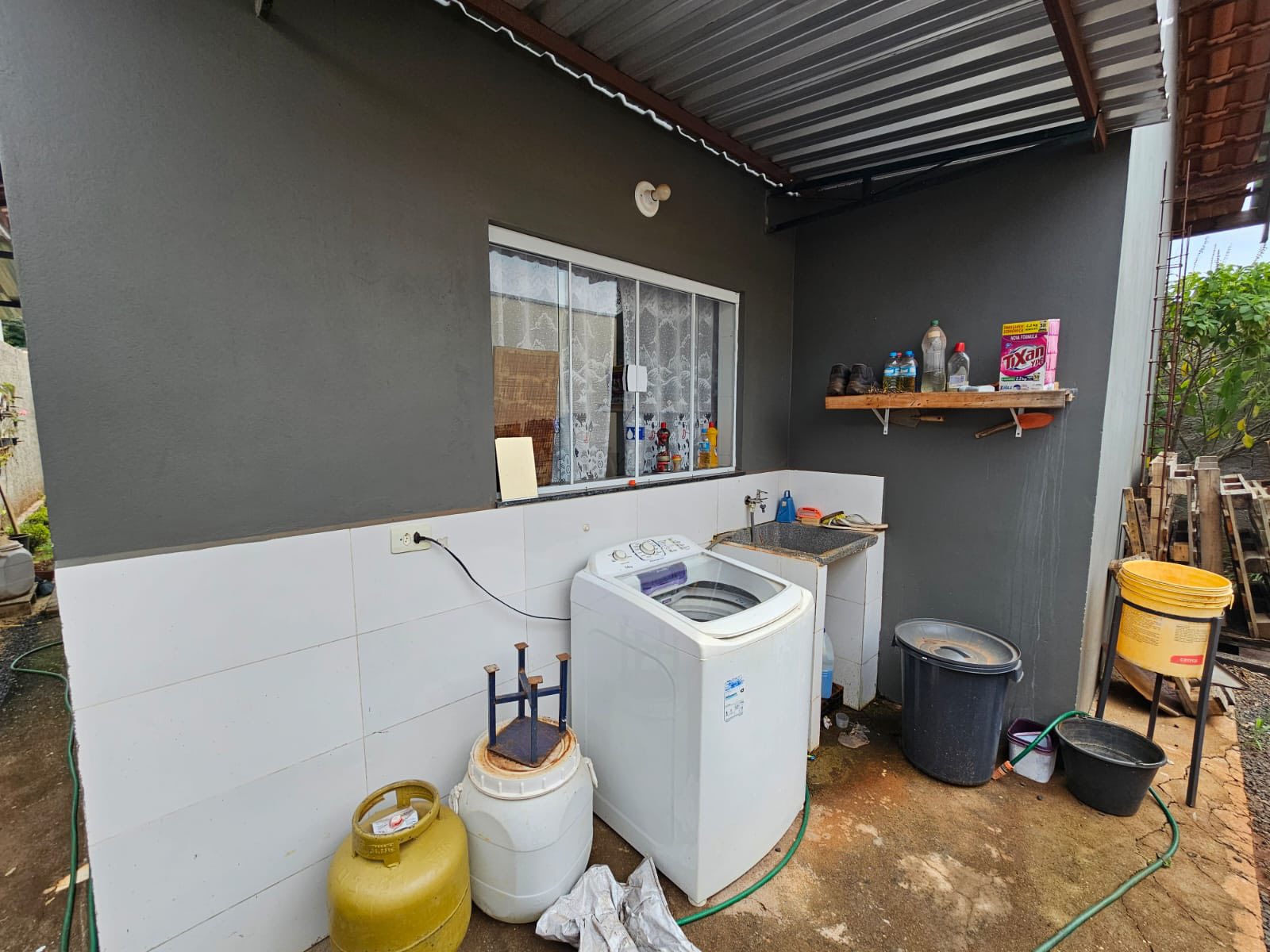 Rua Zenaide Ciccone Guimarães Mello, n 240- Jardim Santa Clara