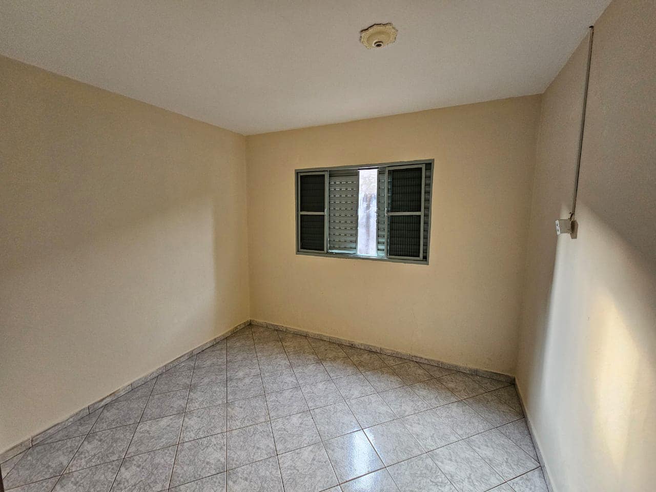 Casa Rua Lídia Baldoni Zandoná, n 198- Conjunto Habitacional Etore Marquezelli