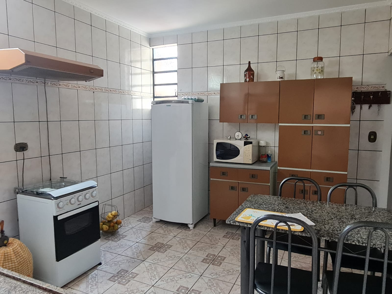 CASA RESIDENCIAL E COMÉRCIO Rua Agostinho de Biase, n 96- Jardim Brasil