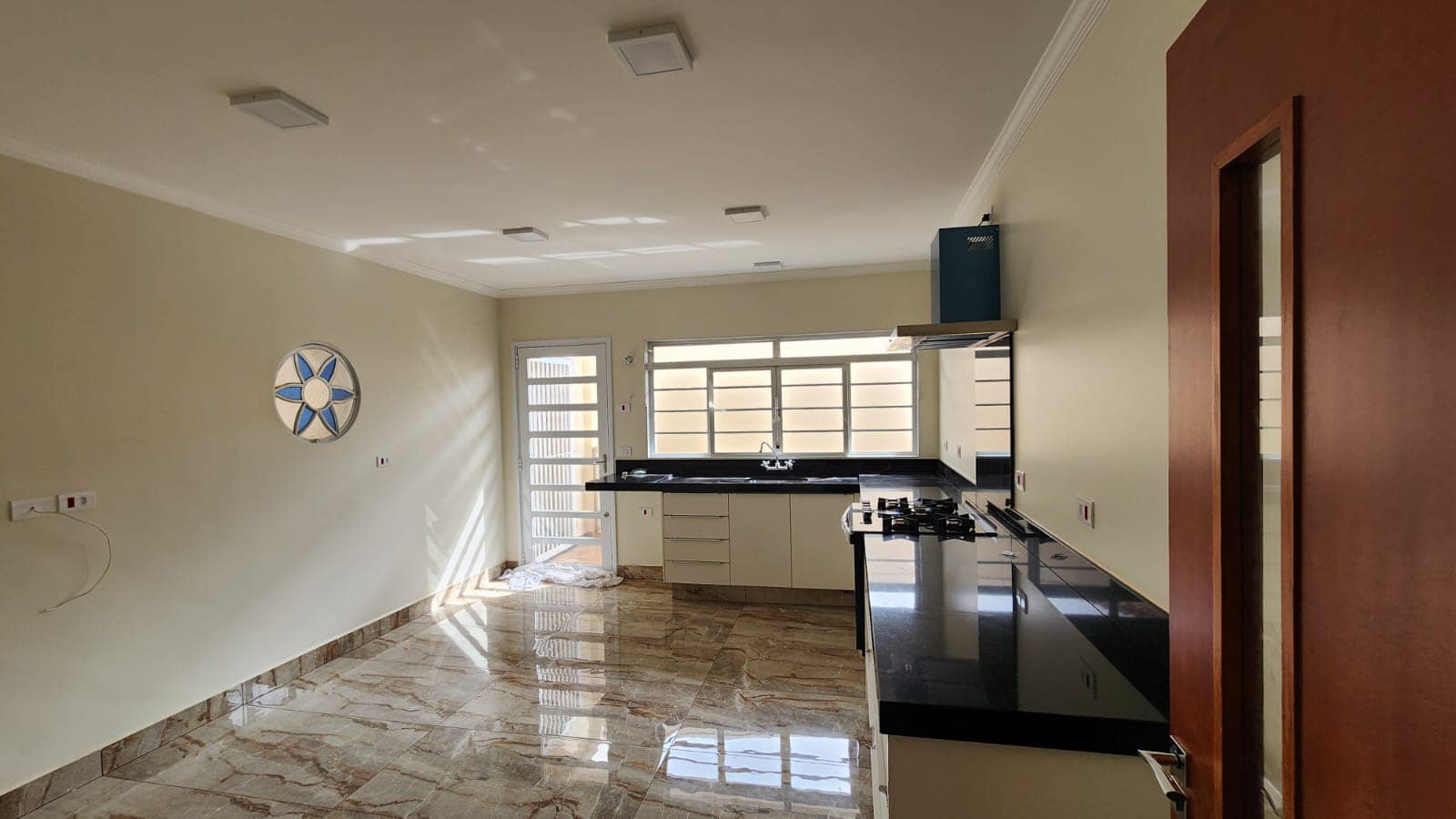 Casa Rua Treze de Maio , n 443- Vila Bortone