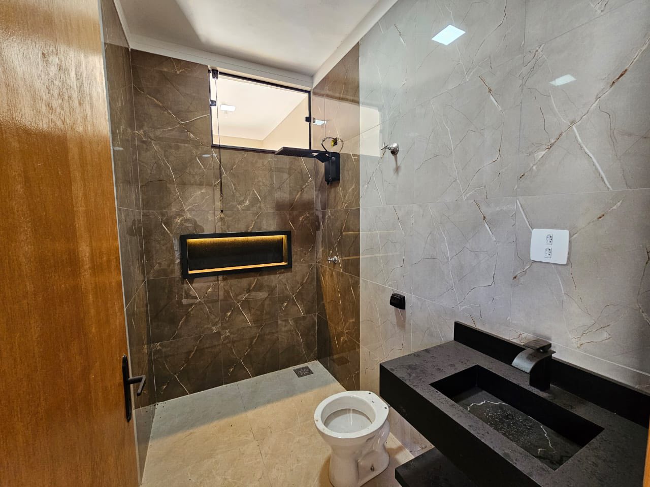 Casa Rua Espírito Santo, n 48- Parque Varotti