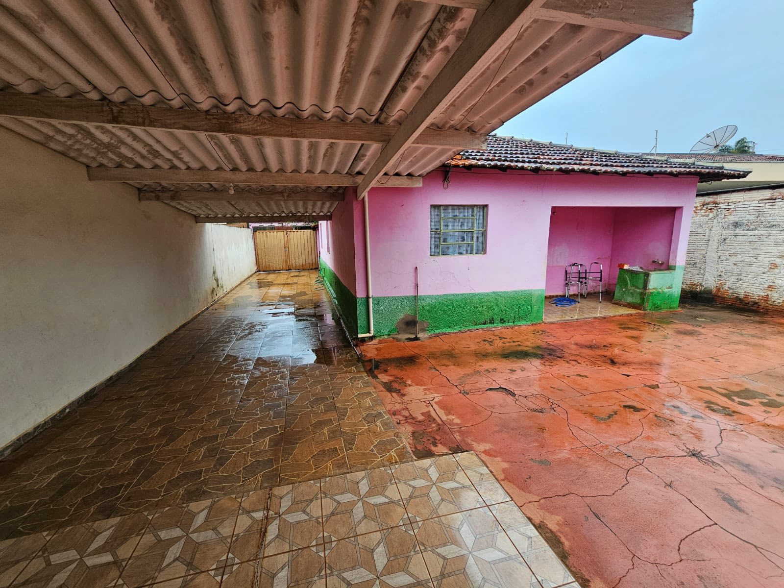 Duas casas Rua Floriano Peixoto, n 07- Jardim Brasil