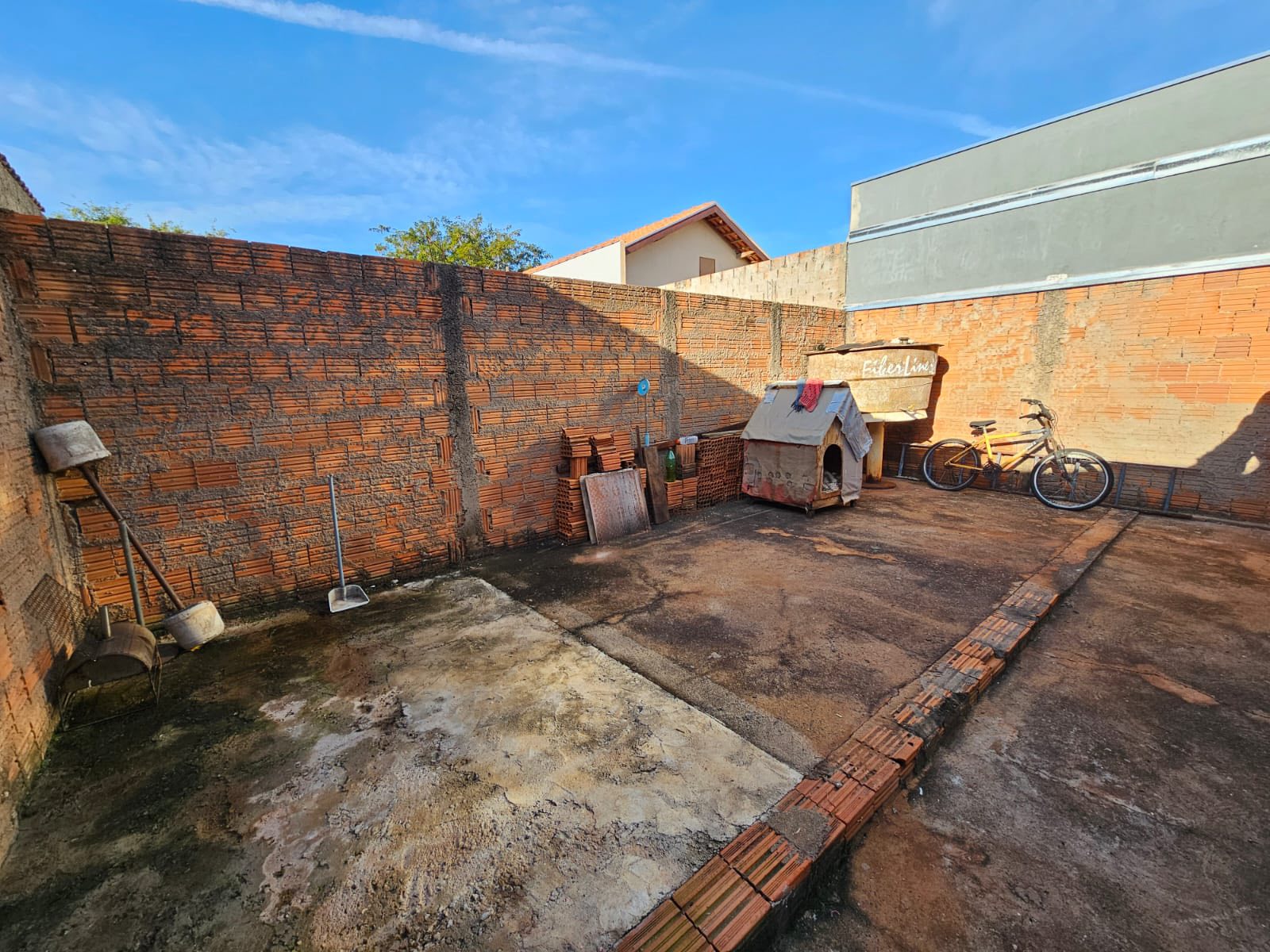 Casa na Rua Rio de Janeiro, n81- Parque Varotti