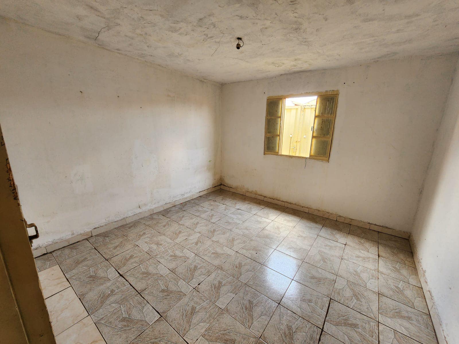 Duas Casas Rua Das Graças, n 31- Vila Santa Terezinha