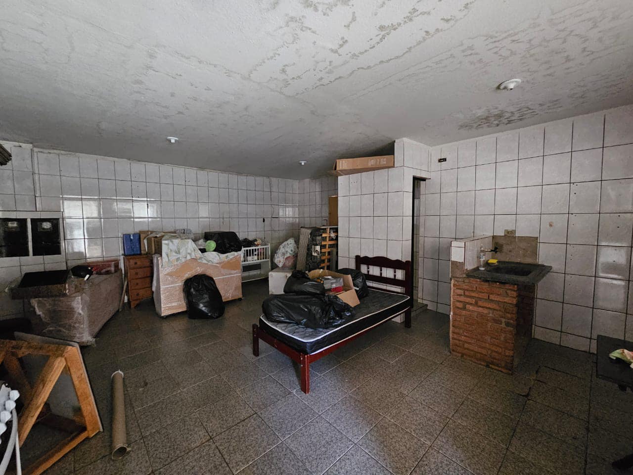 Casa Rua Francisco Cressoni, 425- Conjunto Habitacional Etore Marquezelli