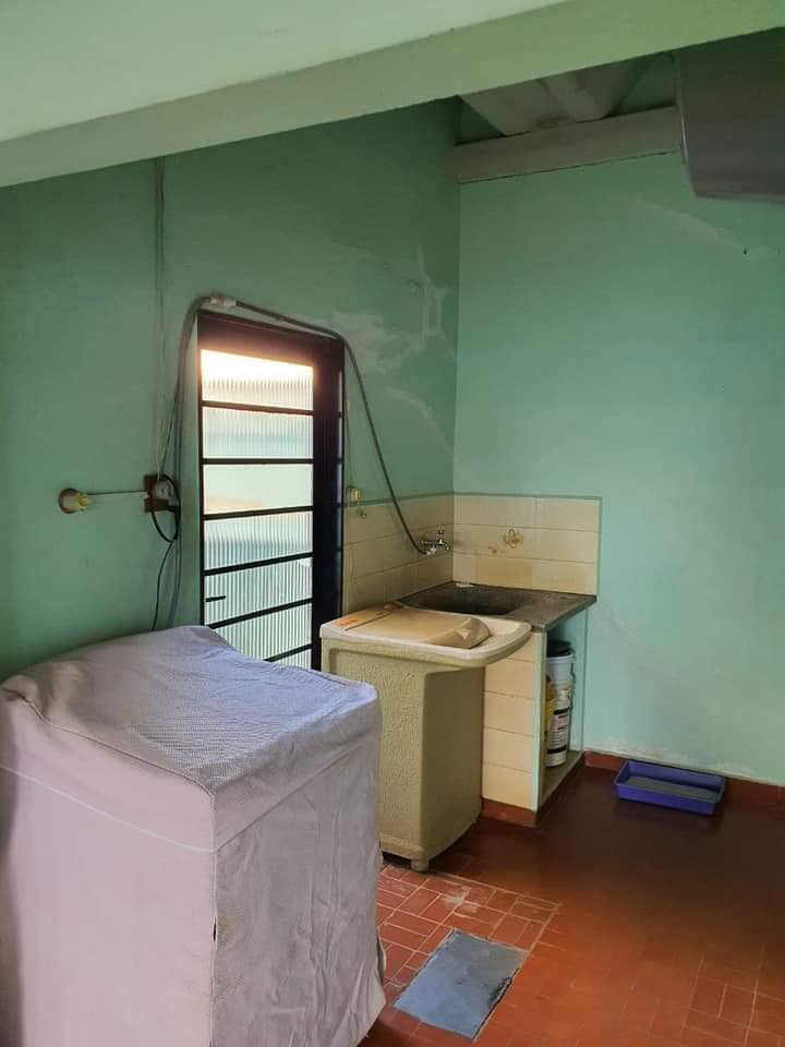 CASA RESIDENCIAL COM SALÃO COMERCIAL, Avenida Quinze de Novembro, n 1165- Centro