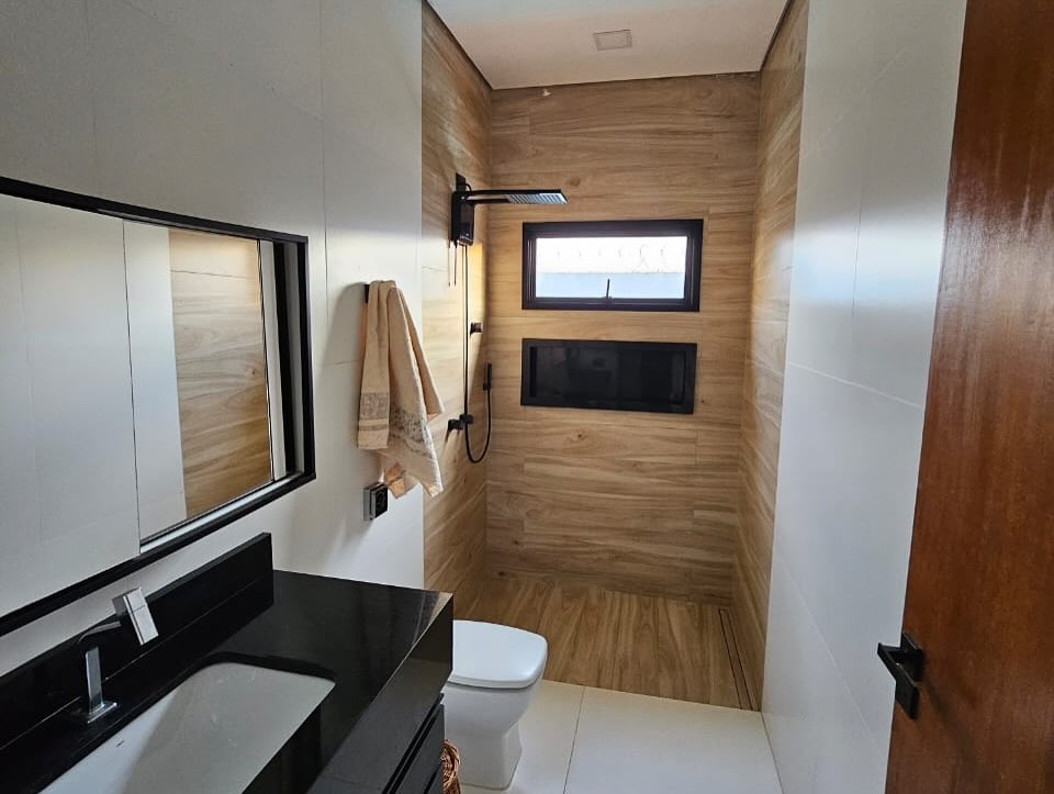 Casa na Rua Alagoas, n100- Parque Varotti