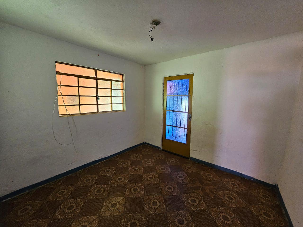 IMÓVEL RESIDENCIAL - COM 4 CASAS, Avenida do Café, n1145- Vila Santa Cruz