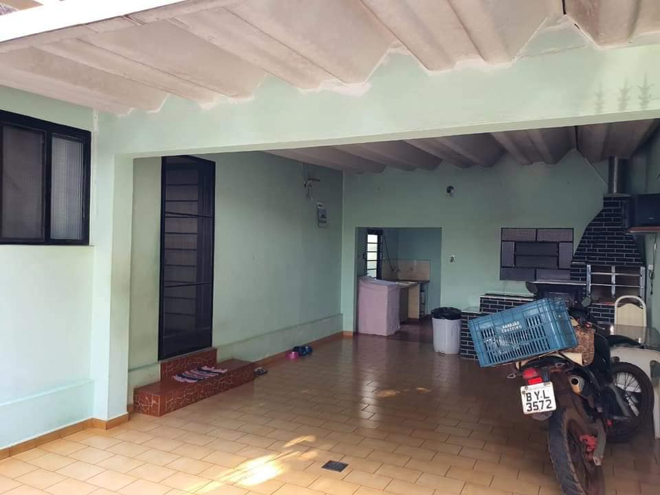 CASA RESIDENCIAL COM SALÃO COMERCIAL, Avenida Quinze de Novembro, n 1165- Centro