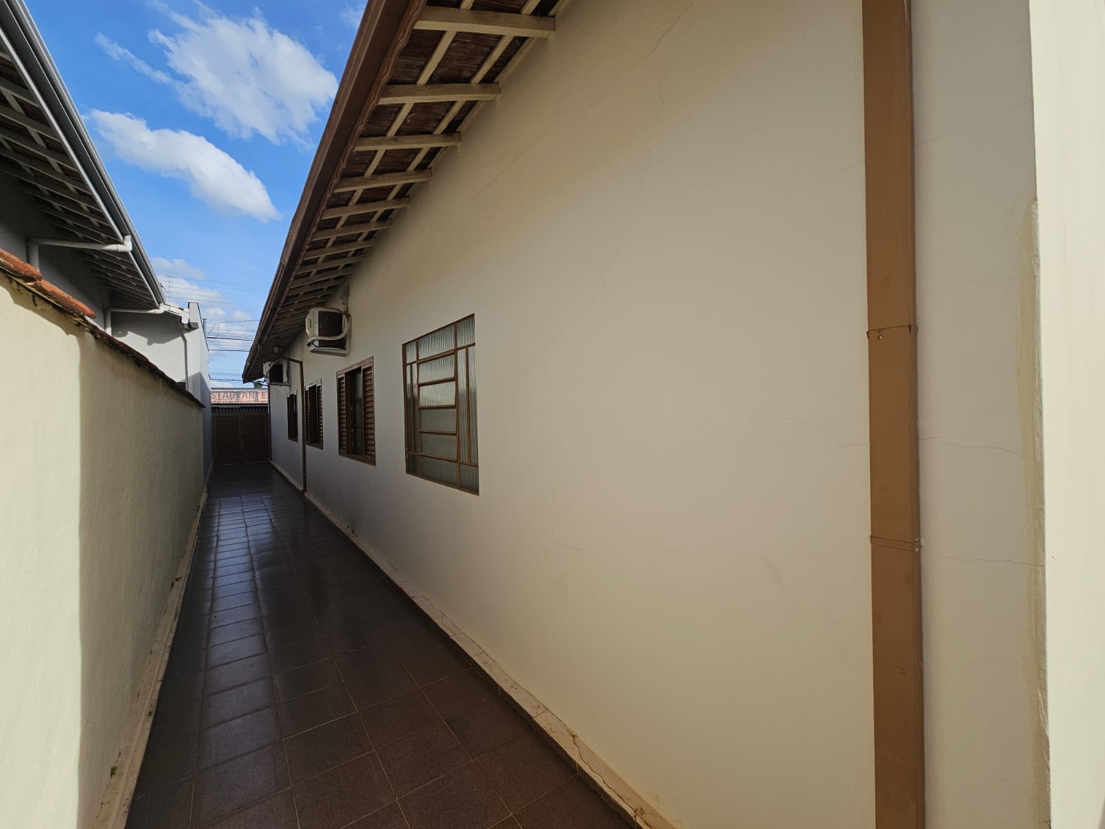 Casa Avenida Quinze de Novembro , n1200- CENTRO ( ÓTIMA LOCALIZAÇÃO)