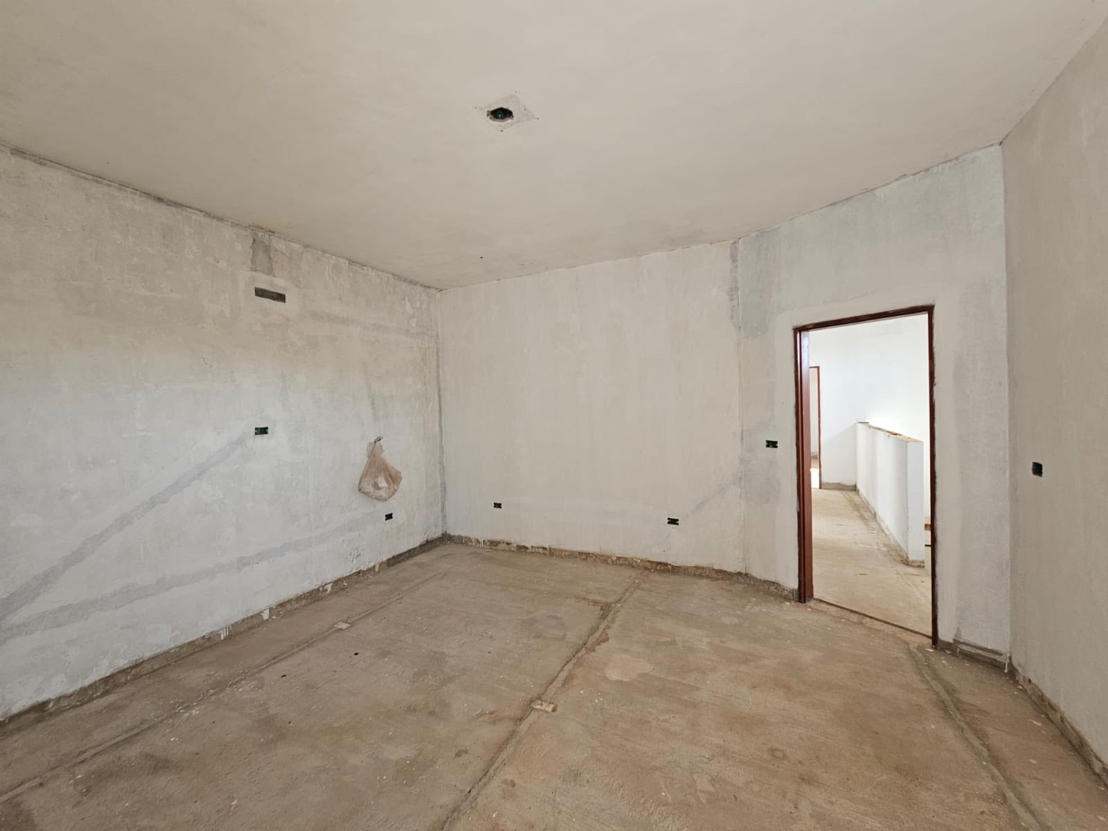 Sobrado Rua Piauí, n 31- Parque Varotti