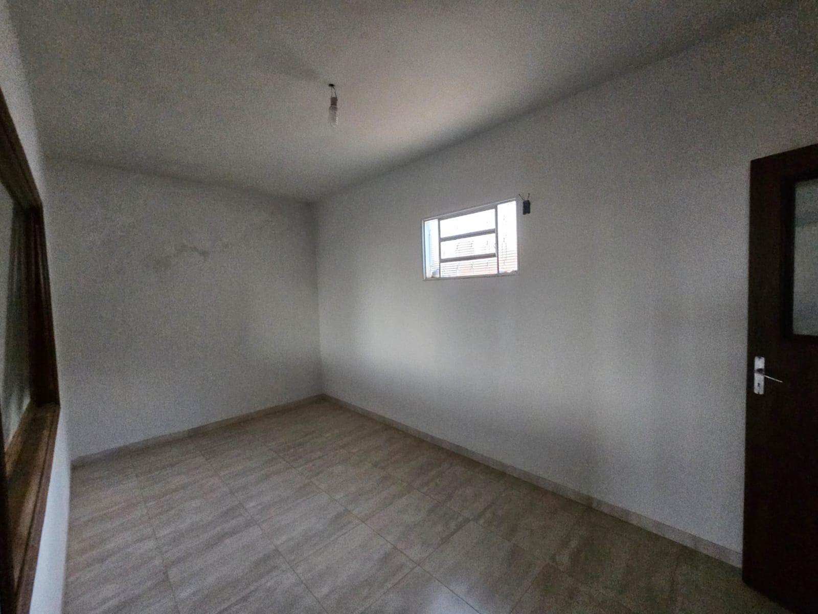 PRÉDIO COMERCIAL/RESIDENCIAL EXCELENTE LOCALIZAÇÃO Rua Treze de Maio, n574- Centro