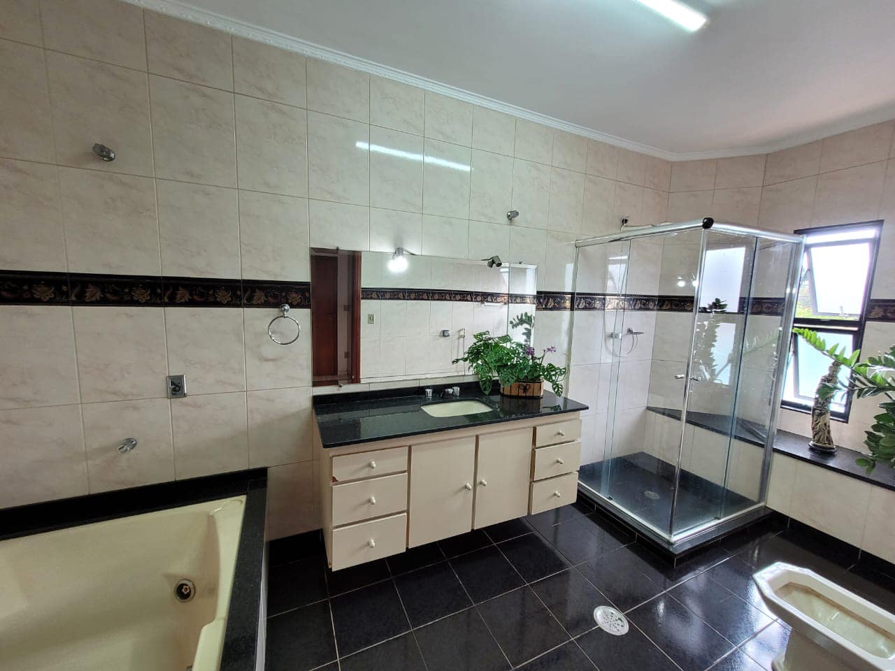 SOBRADO RESIDENCIAL E COMÉRCIO, Rua Coronel Rosa , n 330- Centro