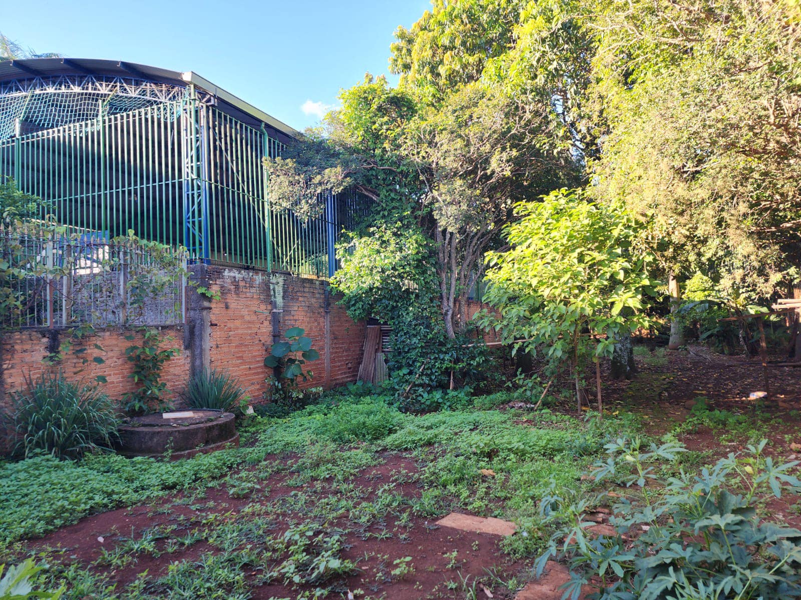 CHÁCARA COM DUAS CASAS RESIDENCIAL, Próximo ao batalhão da Polícia Militar ,Rua Rui Barbosa , n175-Centro