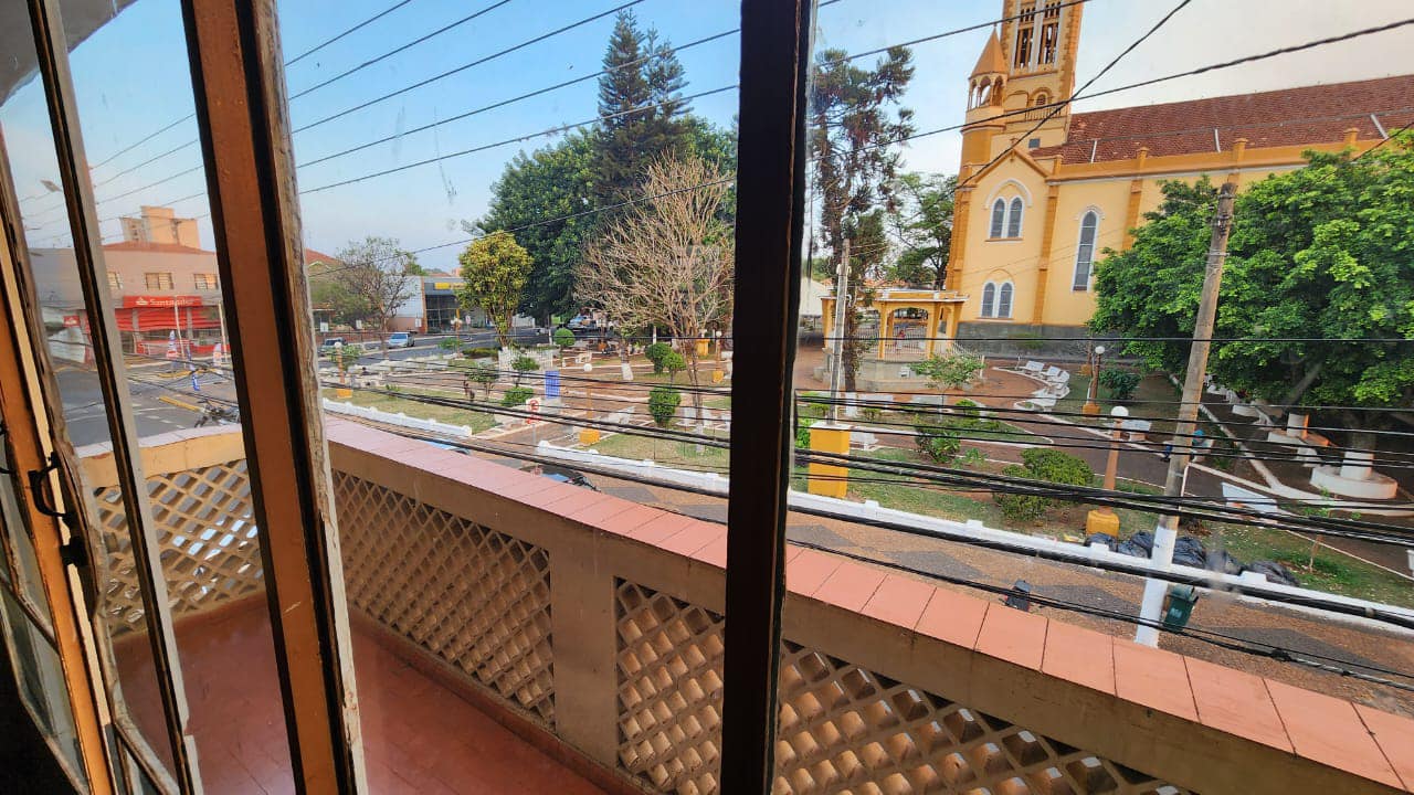 IMÓVEL COMERCIAL E RESIDENCIAL NO CENTRO / ÓTIMA LOCALIZAÇÃO Rua Prudente de Moraes, n527