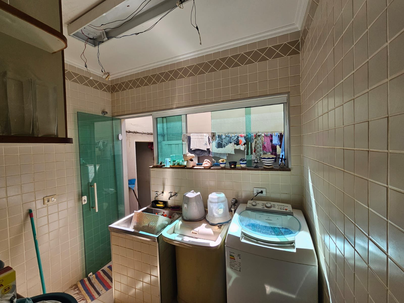 EXCELENTE CASA RESIDENCIAL COM COMÉRCIO - ÓTIMA LOCALIZAÇÃO - CENTRO