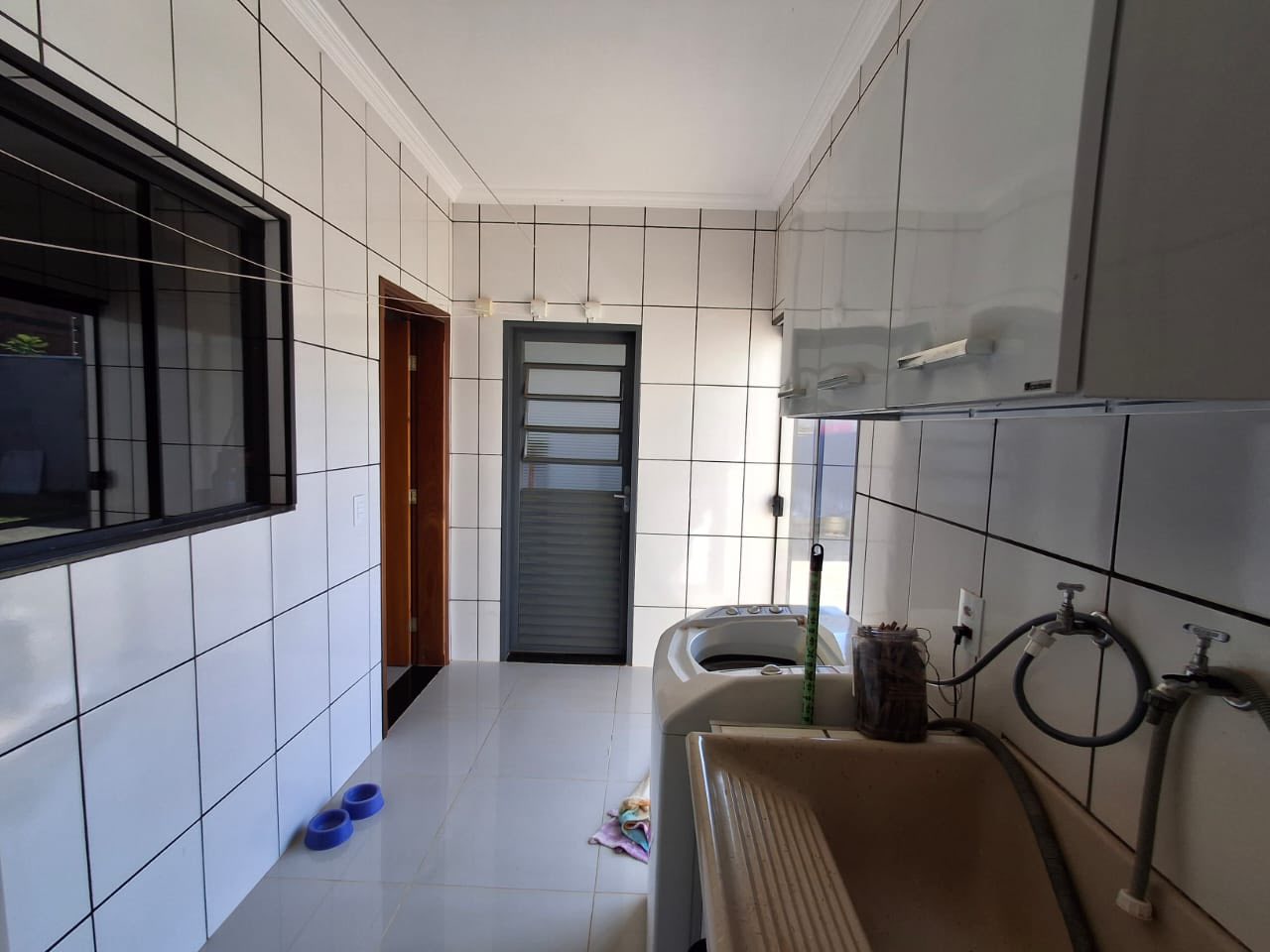 Avenida Brasil , n1263- Parque Varotti