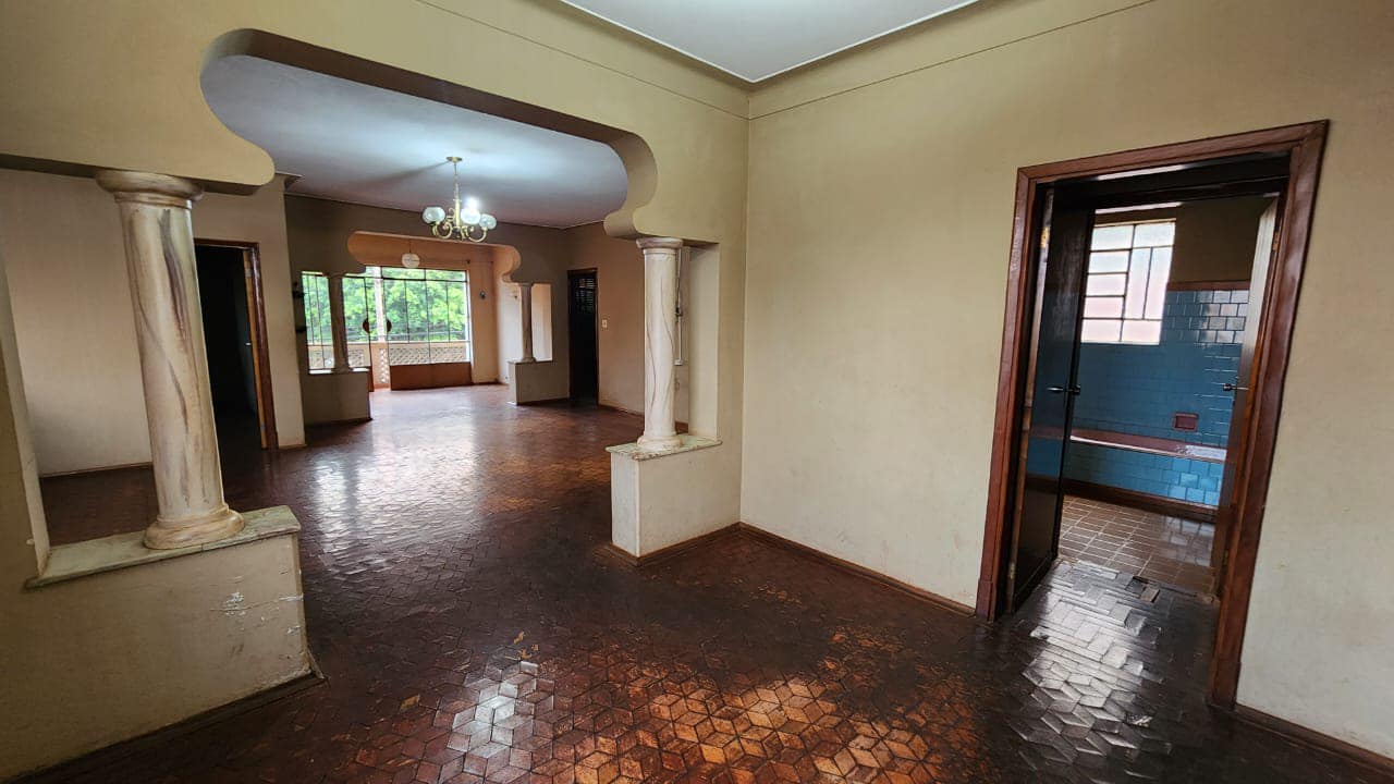 IMÓVEL COMERCIAL E RESIDENCIAL NO CENTRO / ÓTIMA LOCALIZAÇÃO Rua Prudente de Moraes, n527