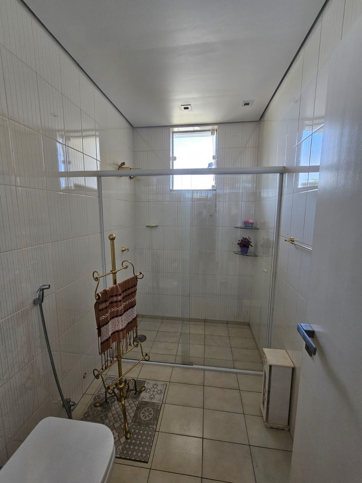 EXCELENTE CASA RESIDENCIAL COM COMÉRCIO - ÓTIMA LOCALIZAÇÃO - CENTRO