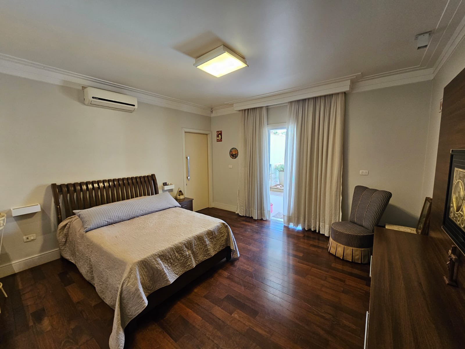 EXCELENTE CASA RESIDENCIAL COM COMÉRCIO - ÓTIMA LOCALIZAÇÃO - CENTRO