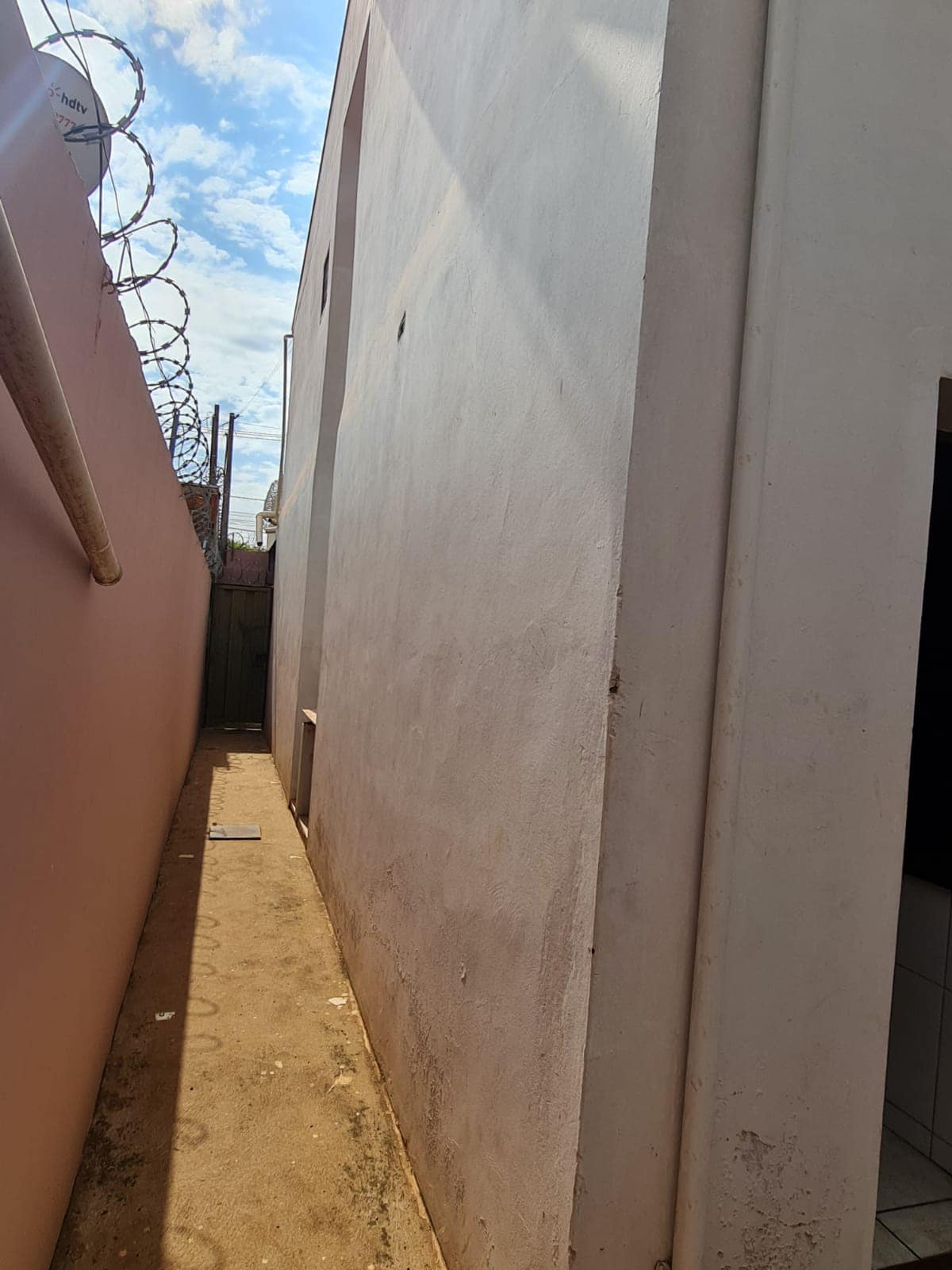 SOBRADO, na Rua Ernesto Bussaglia, n 15- Jardim Pedro Ometto