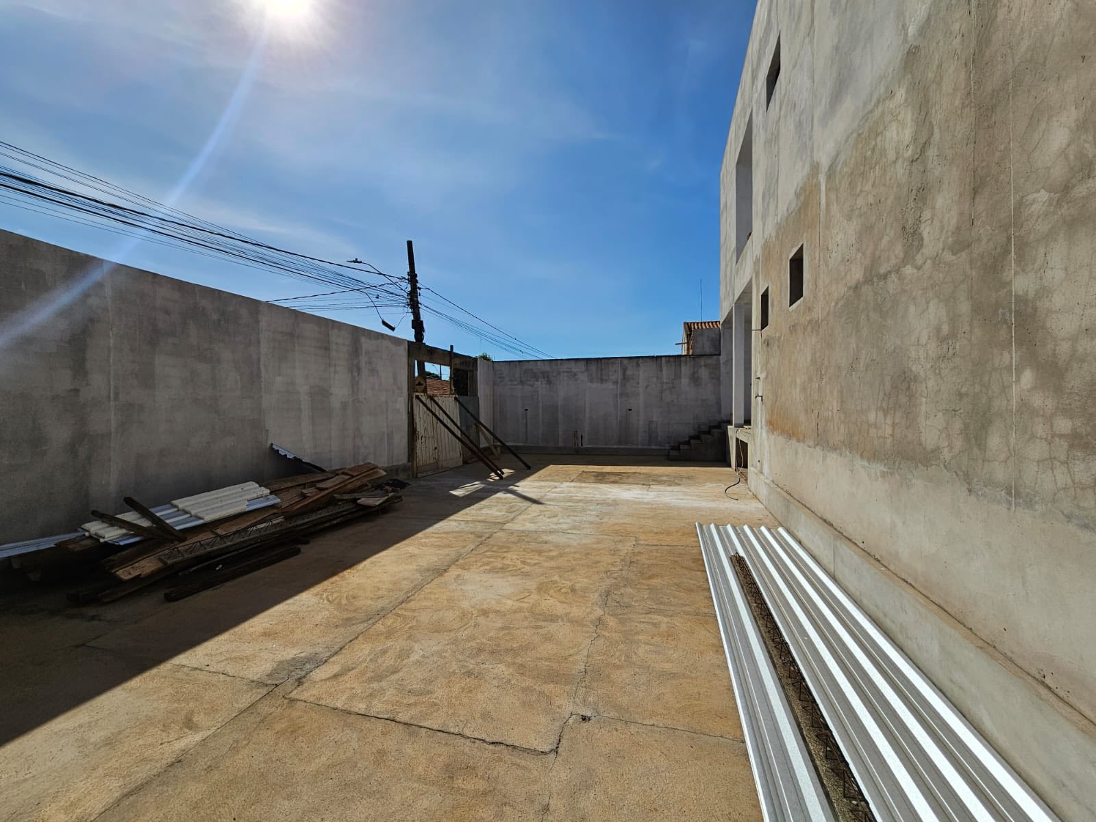 Sobrado Rua Piauí, n 31- Parque Varotti