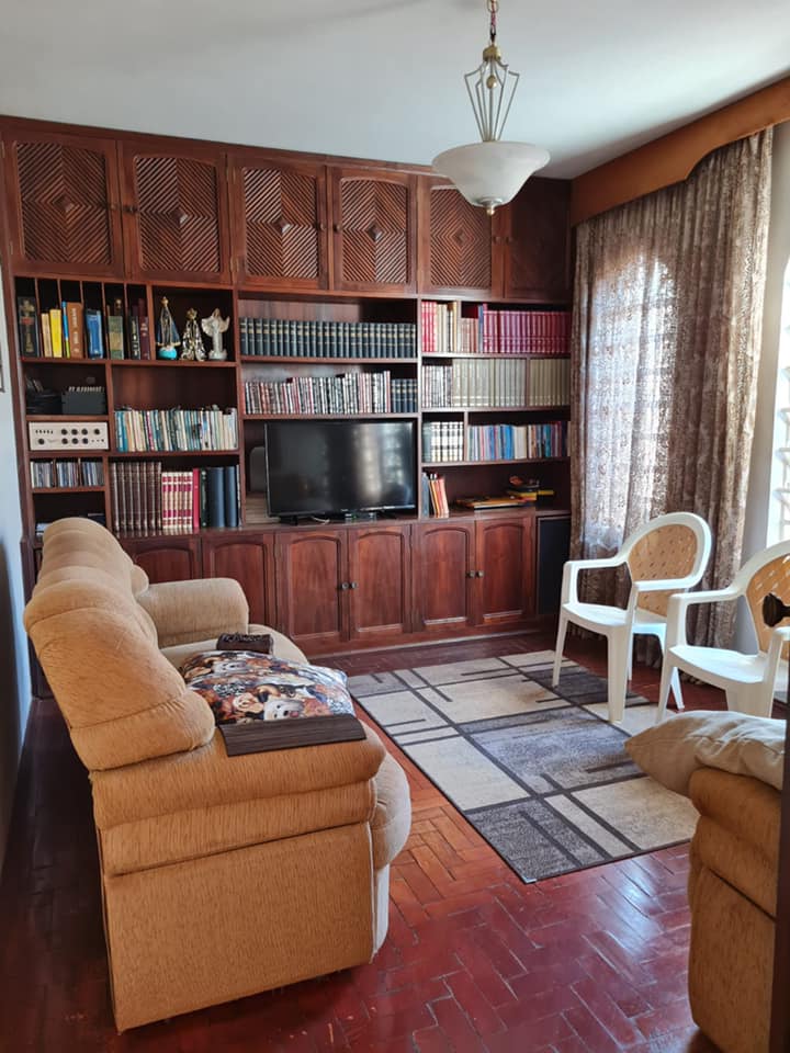 Casa Rua Das Graças , n 145- Vila Santa Therezinha