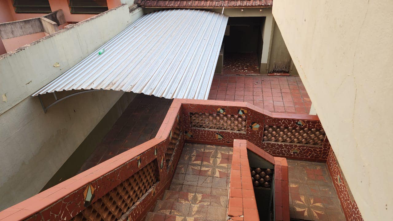 IMÓVEL COMERCIAL E RESIDENCIAL NO CENTRO / ÓTIMA LOCALIZAÇÃO Rua Prudente de Moraes, n527